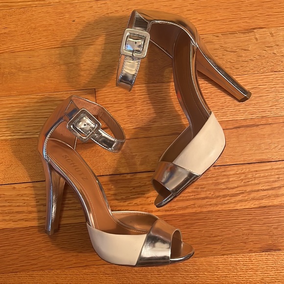 Schutz Open Toe Ankle Strap Leather Heel white and silver size 7.5 4.5in heel - Picture 2 of 9